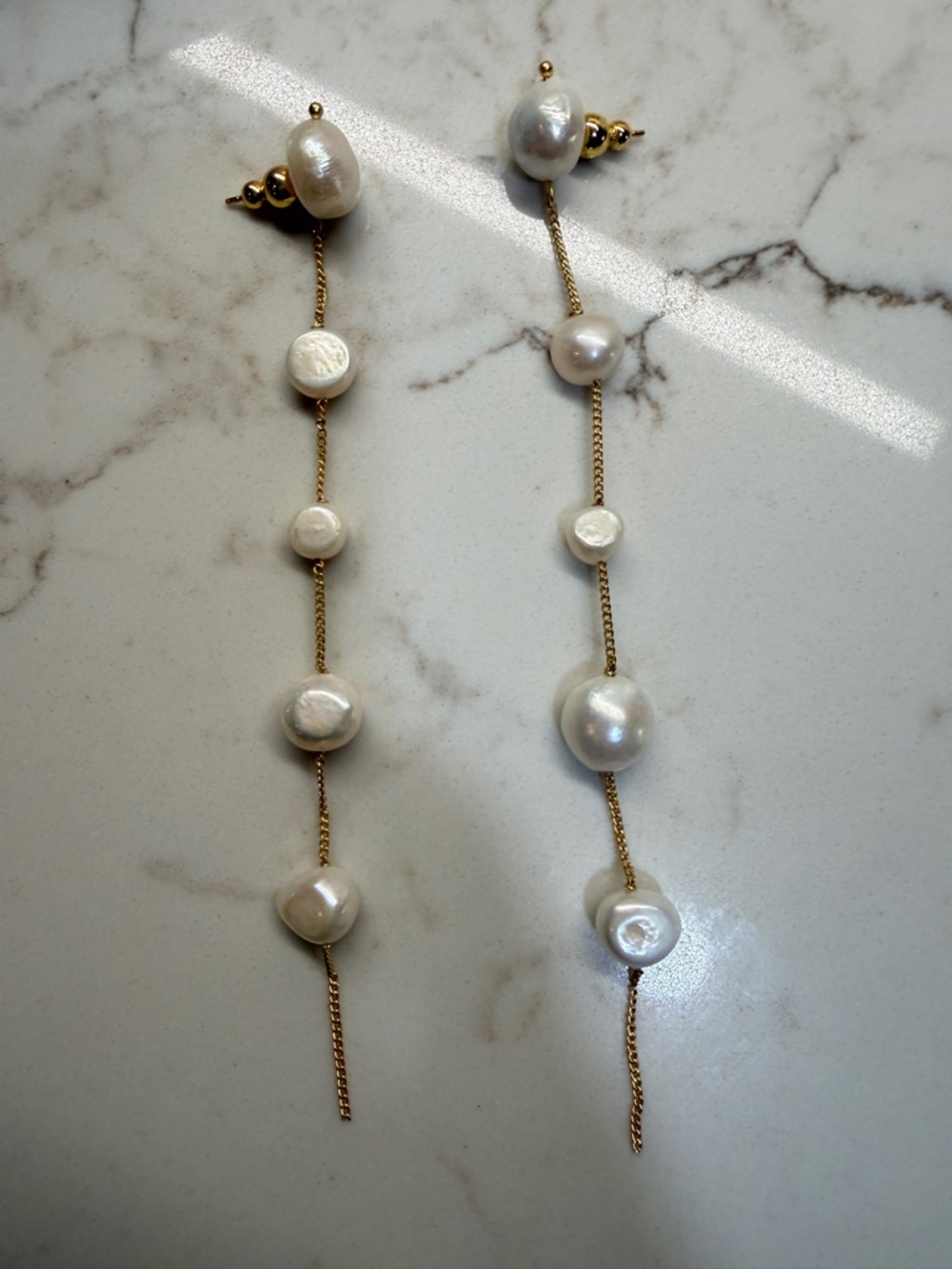 cult gaia Gold Chain Earrings with White Pearls - Picture 2 of 3